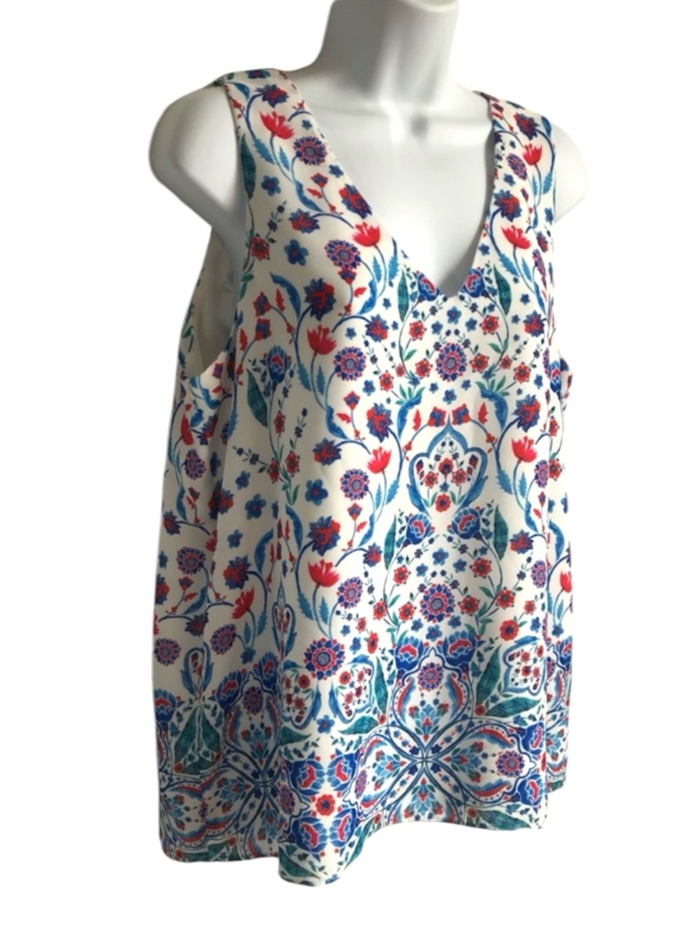 🔴 4/$15 Adrienne Vittadini Women’s L White Red Blue Floral V-Neck Tank Top EUC - Picture 6 of 14